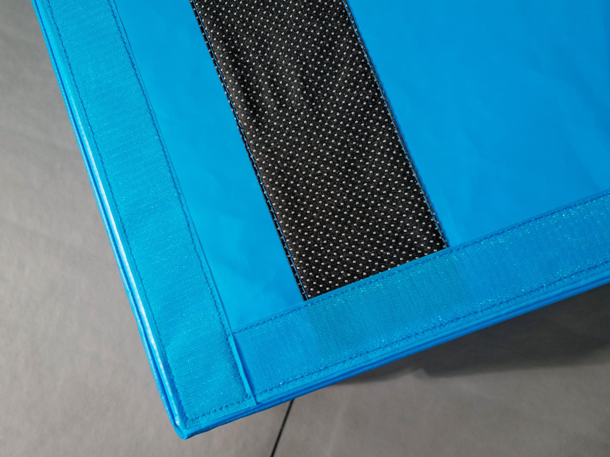 MEMAX Foldable Dual Density Gymnastics Tumbling and Landing Mat - 10cm Thick - Image 13