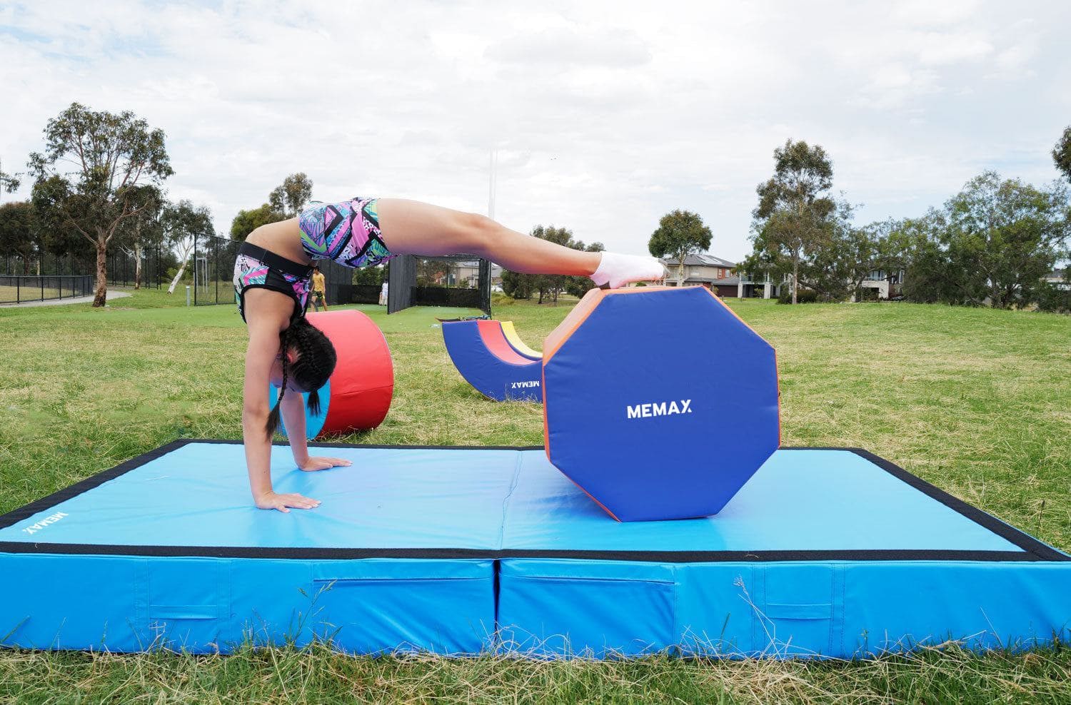 MEMAX Foldable Dual Density Landing Mat - 20cm Thick - Image 10